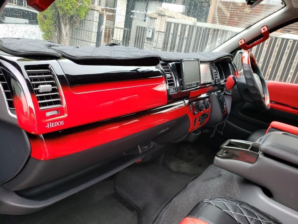 200系ハイエース 1型～3型 標準かワイド インテリアパネル15P 黒×赤