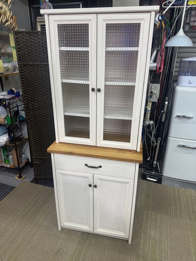 【洗浄消毒作業済】【美品】（株）ユーアイ　カントリー調 食器棚 カップボード