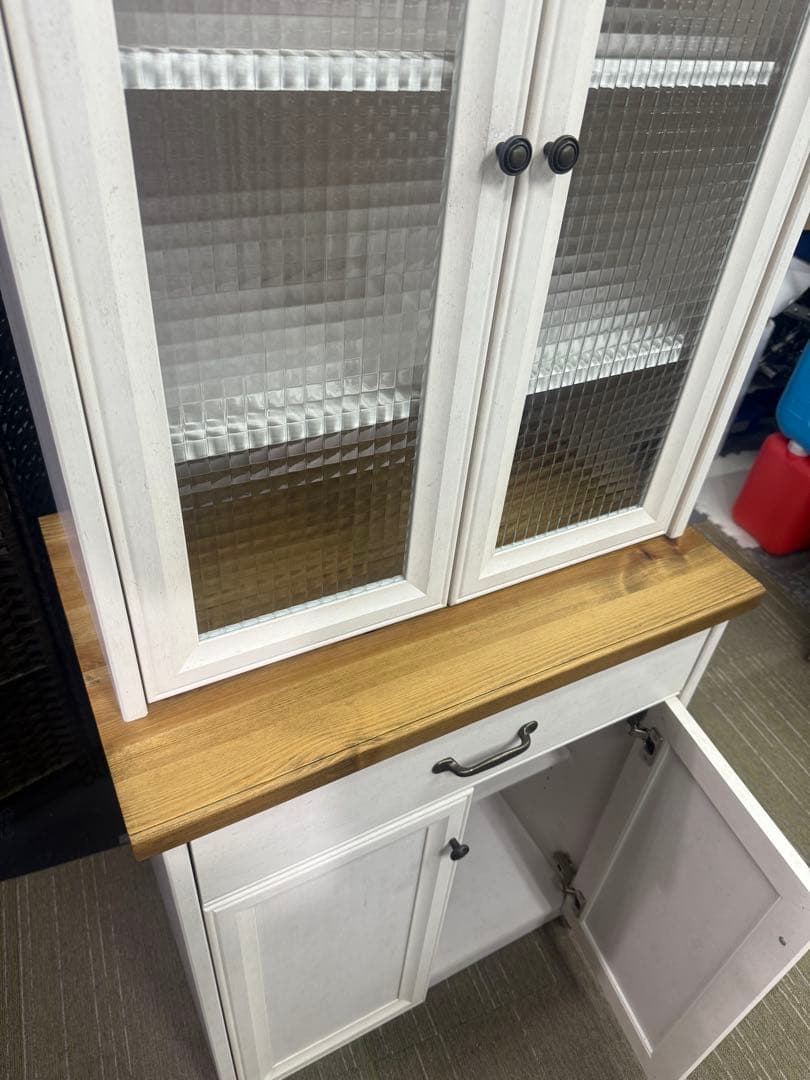 【洗浄消毒作業済】【美品】（株）ユーアイ　カントリー調 食器棚 カップボード