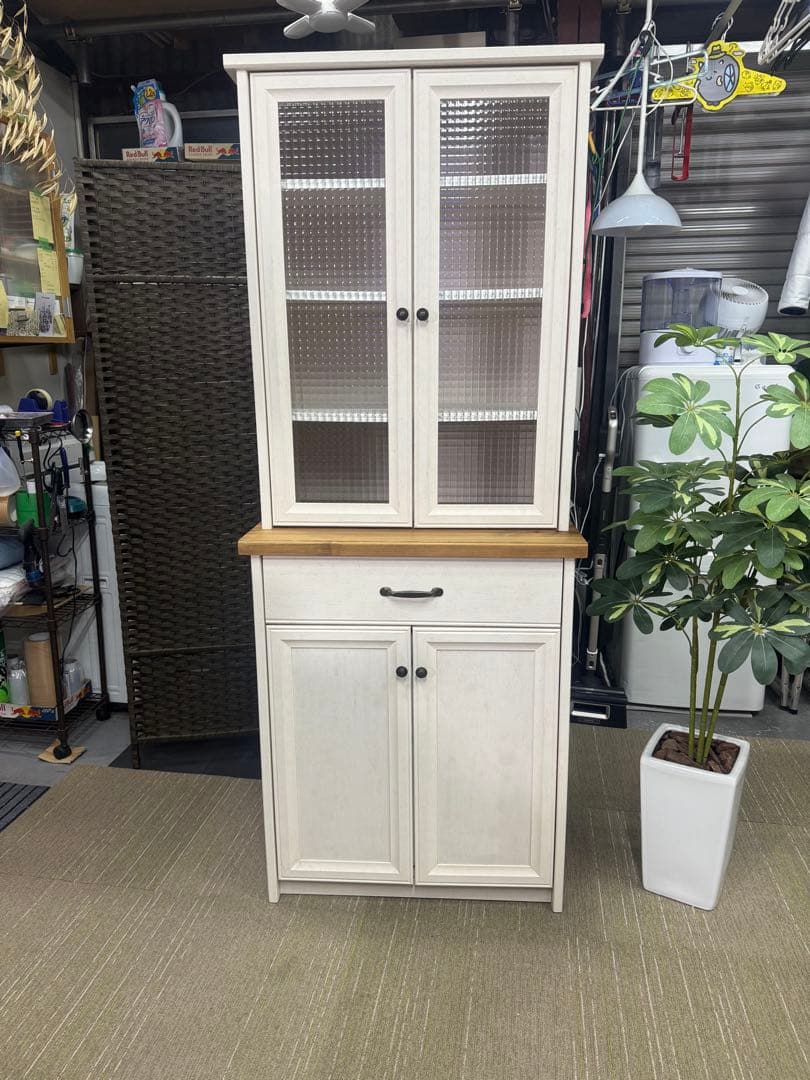 【洗浄消毒作業済】【美品】（株）ユーアイ　カントリー調 食器棚 カップボード