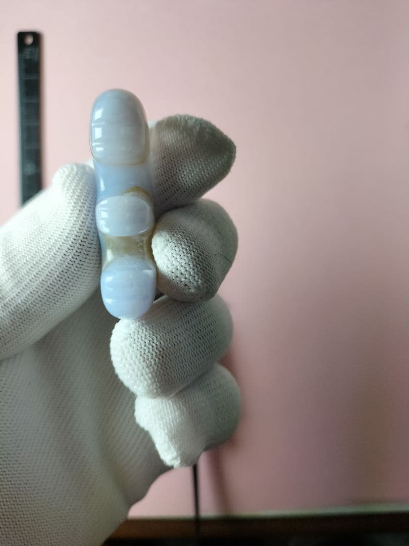 天然石 津軽錦石 の 獣型勾玉(まがたま)です。青碧玉 1点物！