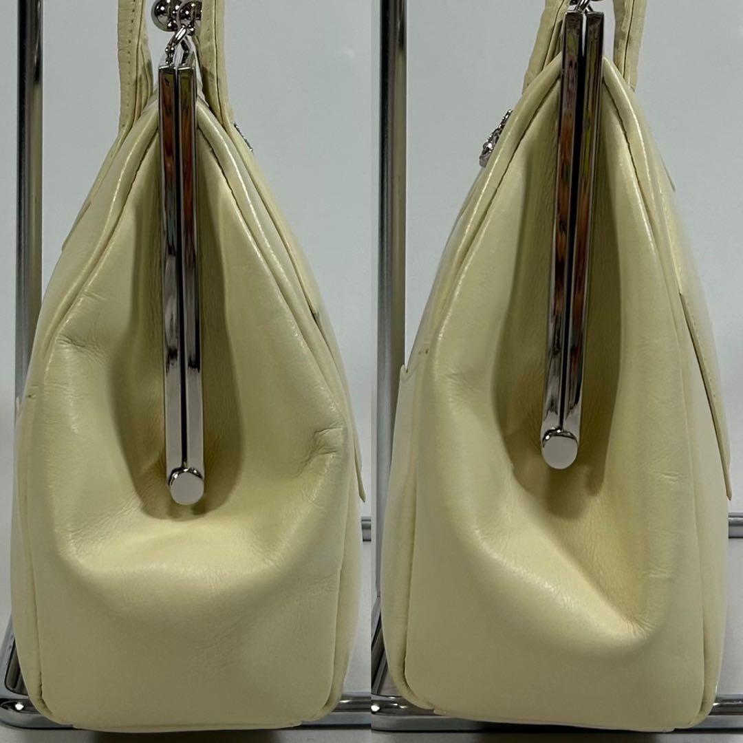 【極美品】ヴィヴィアンウエストウッド ハンドバッグ がま口 レザー オーブ 白