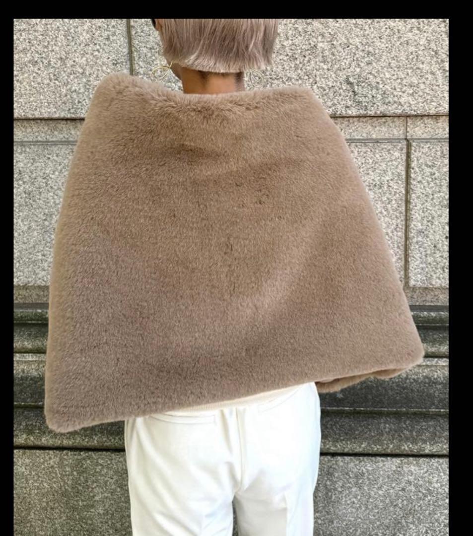 専用！今期分！新品未使用 タグ付き⭐︎JENNE リッチボリュームファーケープ