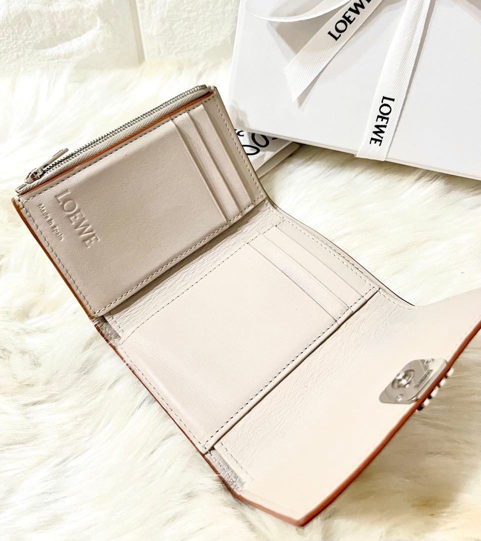 【もちぶた様】LOEWE アナグラム トライフォールド 三つ折り財布 ベージュ