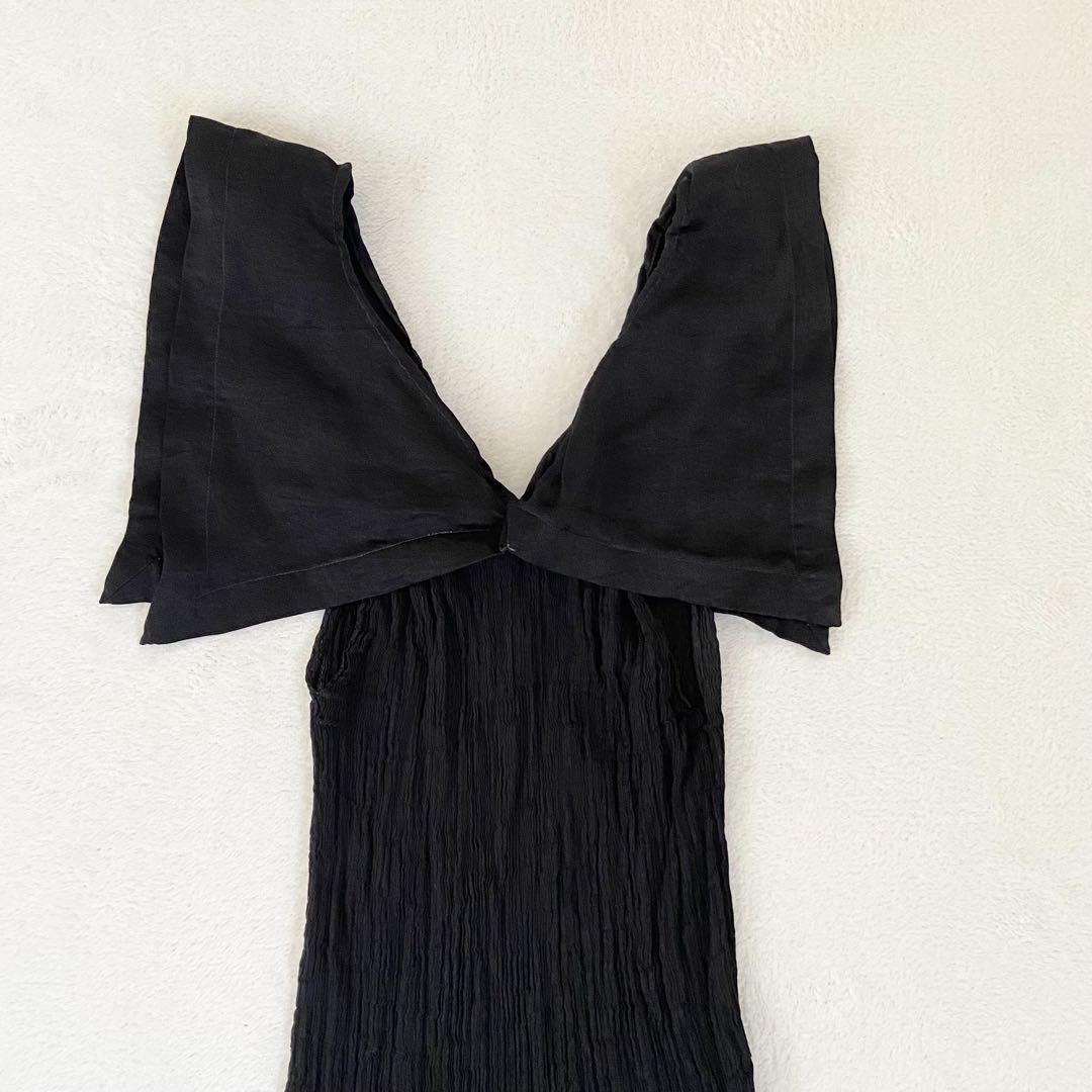 ISSEY MIYAKE me 黒 ワンピース リボン　プリーツ　パフショルダー