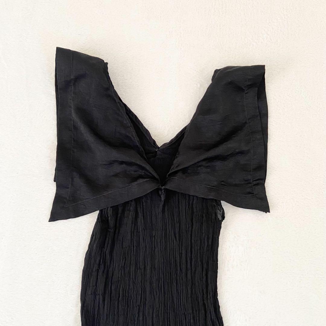 ISSEY MIYAKE me 黒 ワンピース リボン　プリーツ　パフショルダー
