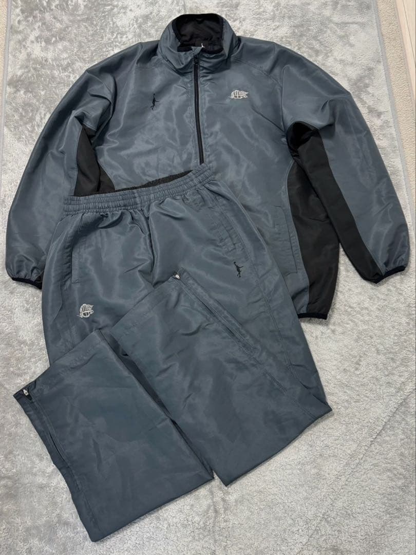 インザペイント 上下セットアップ ウィンドブレーカー グレー　Lサイズ