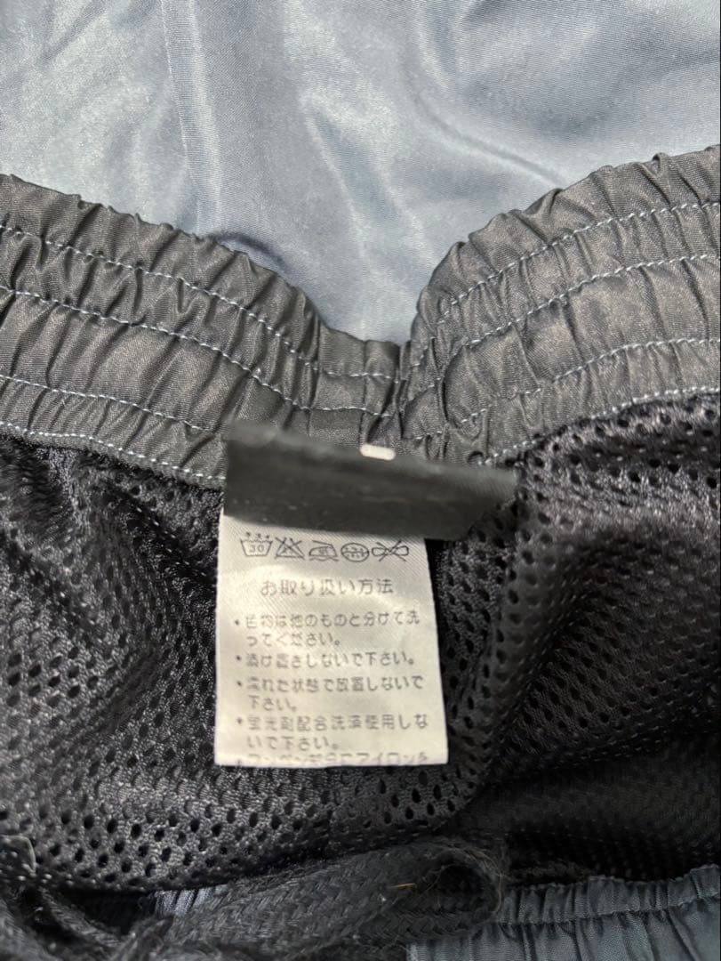 インザペイント 上下セットアップ ウィンドブレーカー グレー　Lサイズ