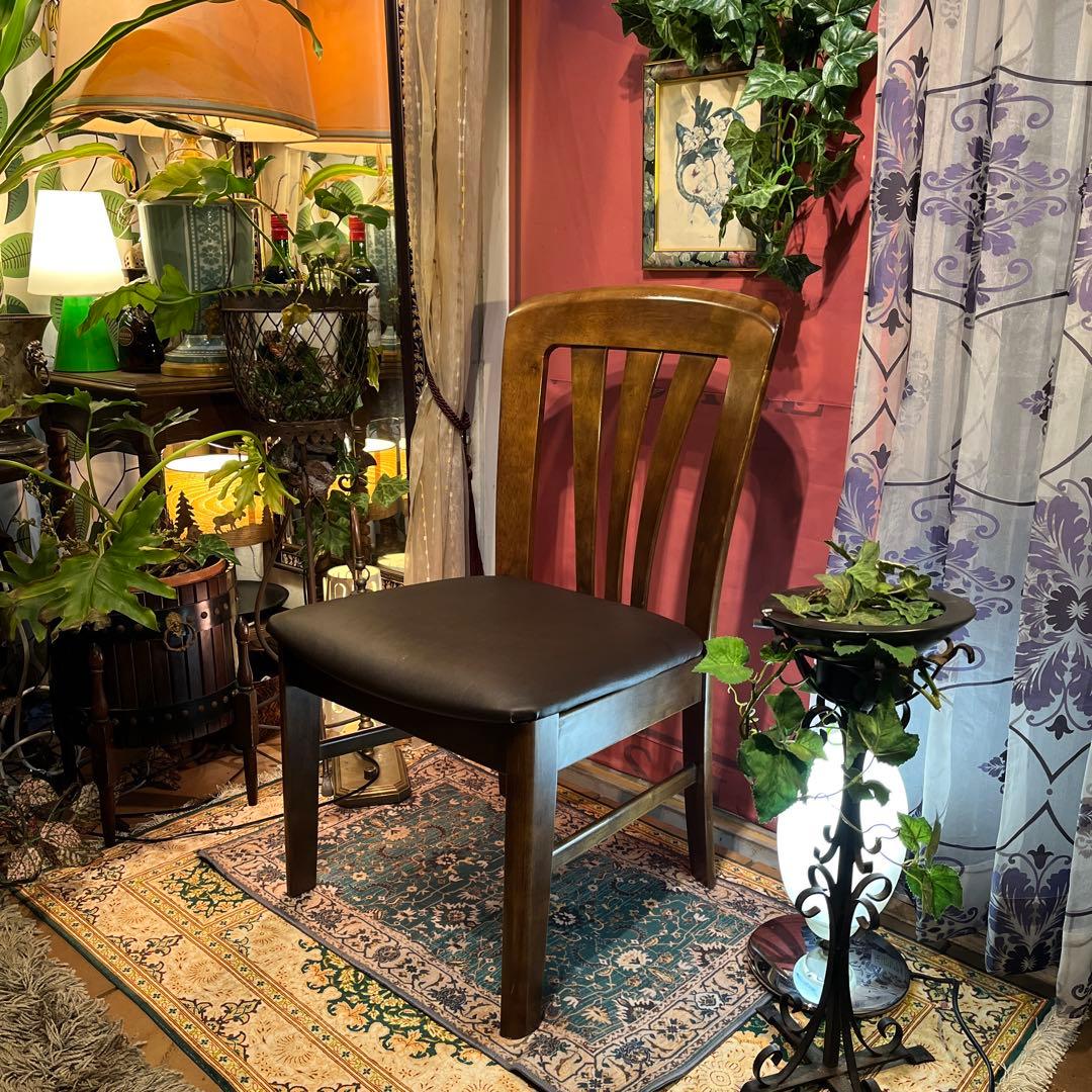 L２　カリモク　スタイリッシュモダン　チェア