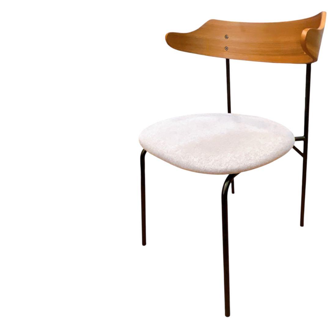 関家具　カペルⅢダイニングチェア座面ライトグレー　ウォルナット　2脚セット