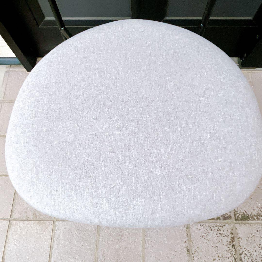 関家具　カペルⅢダイニングチェア座面ライトグレー　ウォルナット　2脚セット