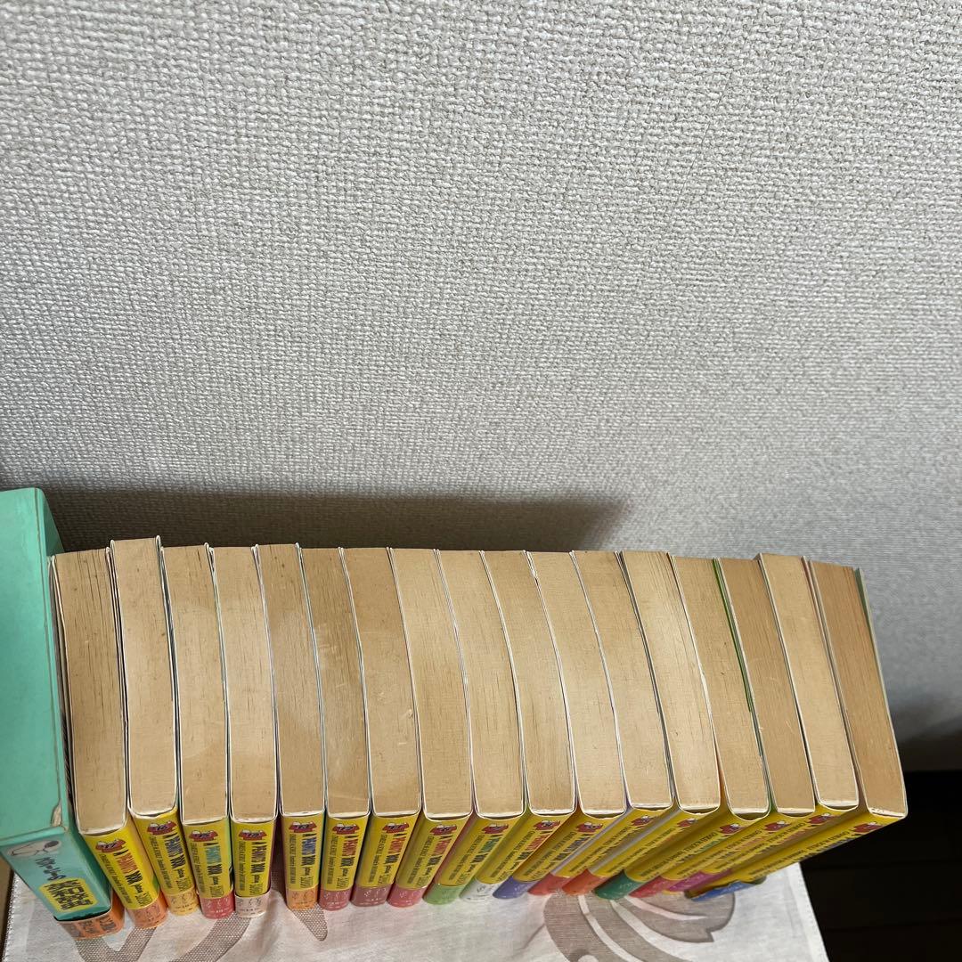 ピーナッツブックフューチャリング　スヌーピー1巻-17巻とスヌーピーの英和辞典