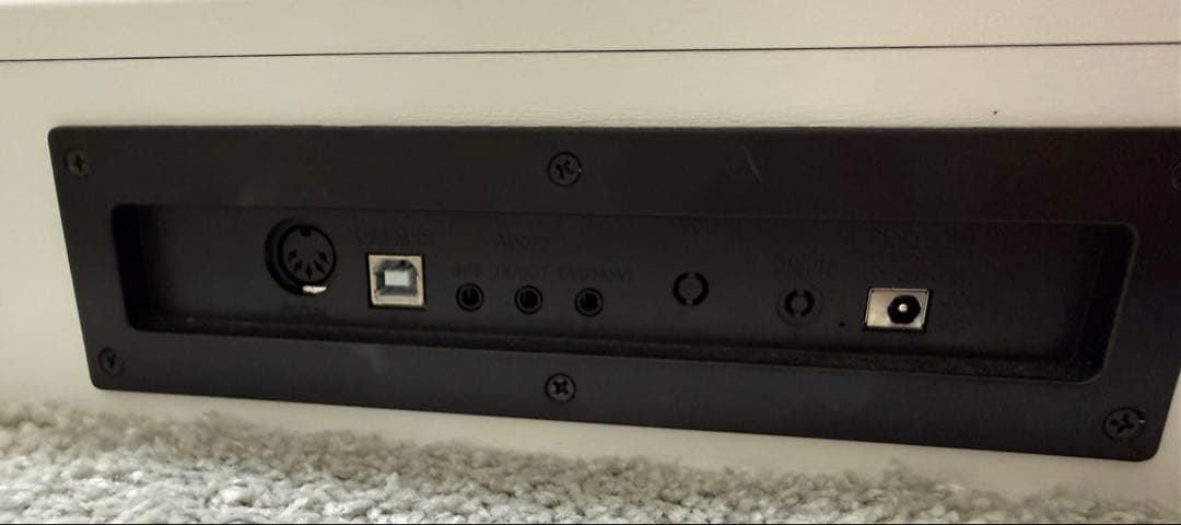 電子ピアノ　88鍵盤　給電タイプ　木目調ボディ