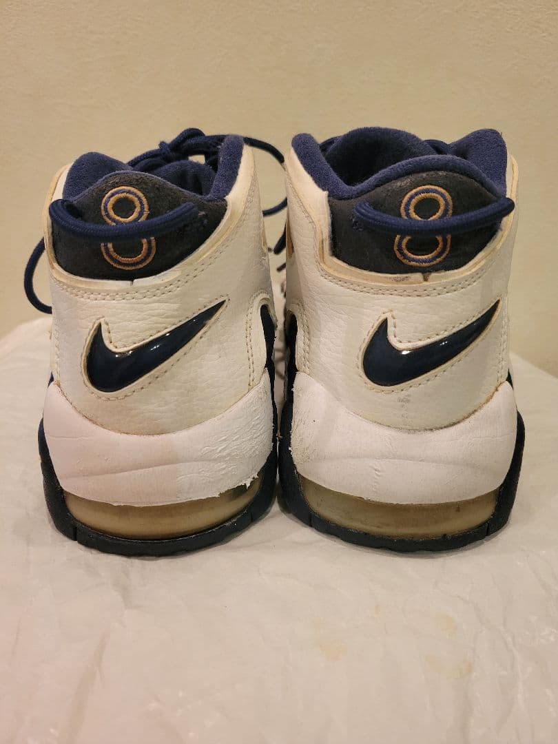 タイムセール　NIKE　モアテン　24.5