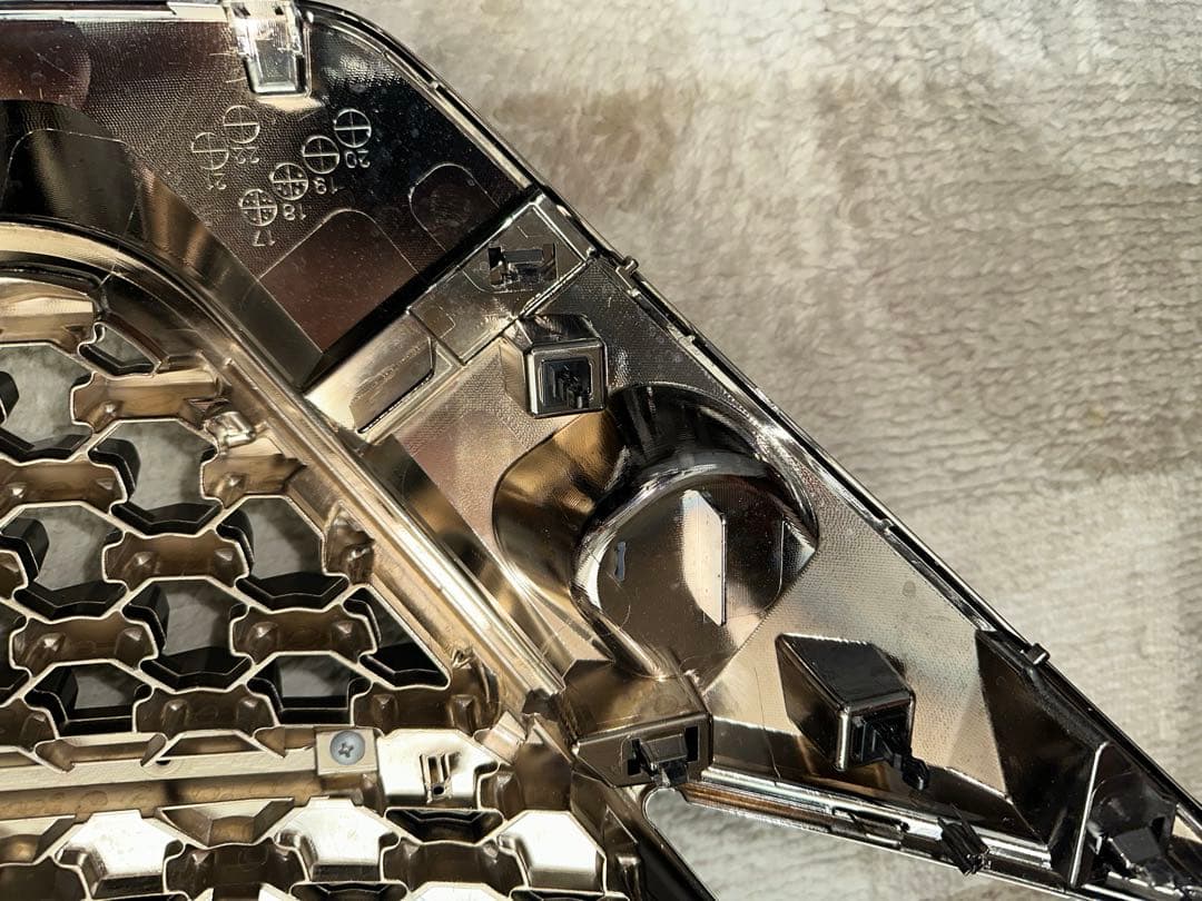 セレナオーテックC27純正前期ブラックソリッドメッシュグリル