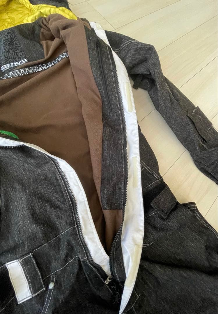 スノーボードウェア　つなぎ