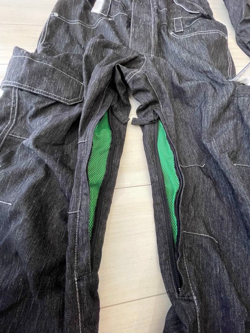 スノーボードウェア　つなぎ