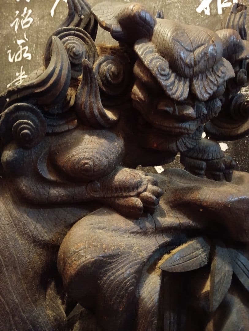 月様用時代木彫立獅子細密造形美術高さ７３Ｘ横幅４０厚さ下部１８センチ御品