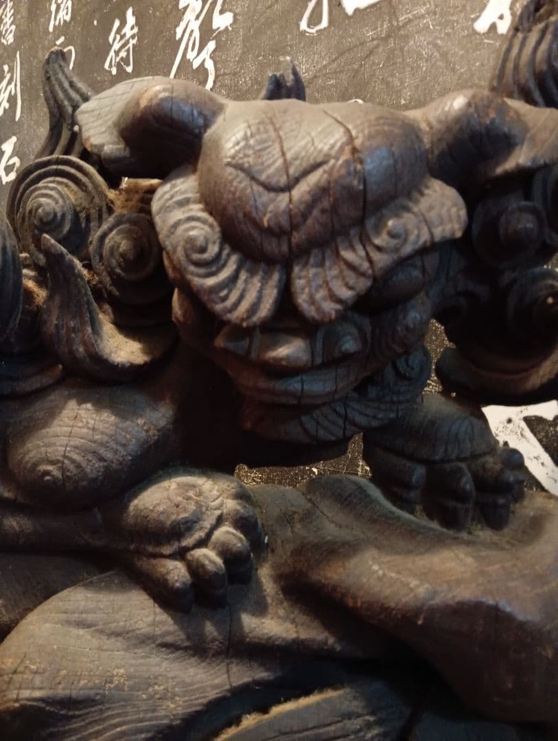 月様用時代木彫立獅子細密造形美術高さ７３Ｘ横幅４０厚さ下部１８センチ御品