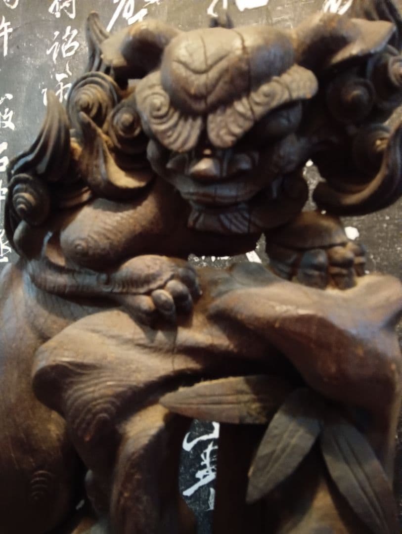 月様用時代木彫立獅子細密造形美術高さ７３Ｘ横幅４０厚さ下部１８センチ御品