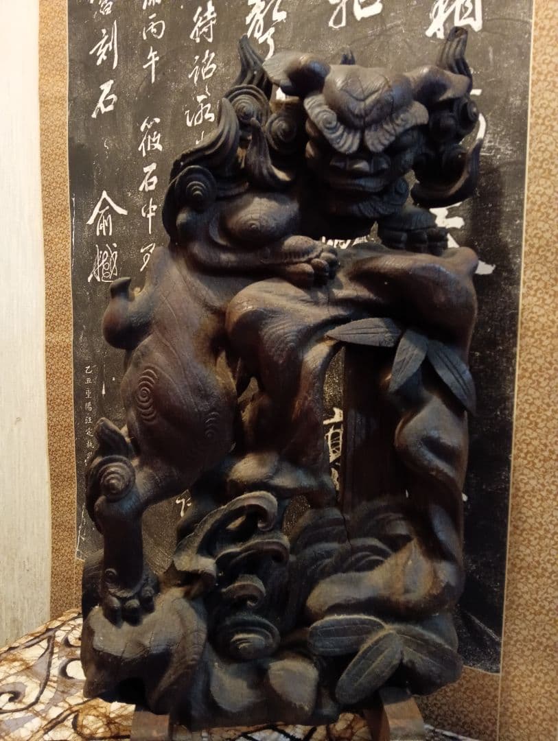 月様用時代木彫立獅子細密造形美術高さ７３Ｘ横幅４０厚さ下部１８センチ御品