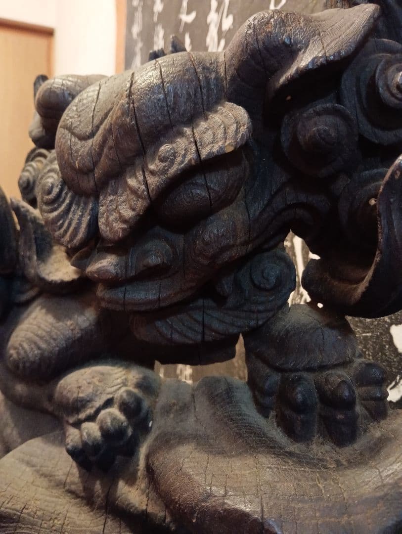 月様用時代木彫立獅子細密造形美術高さ７３Ｘ横幅４０厚さ下部１８センチ御品