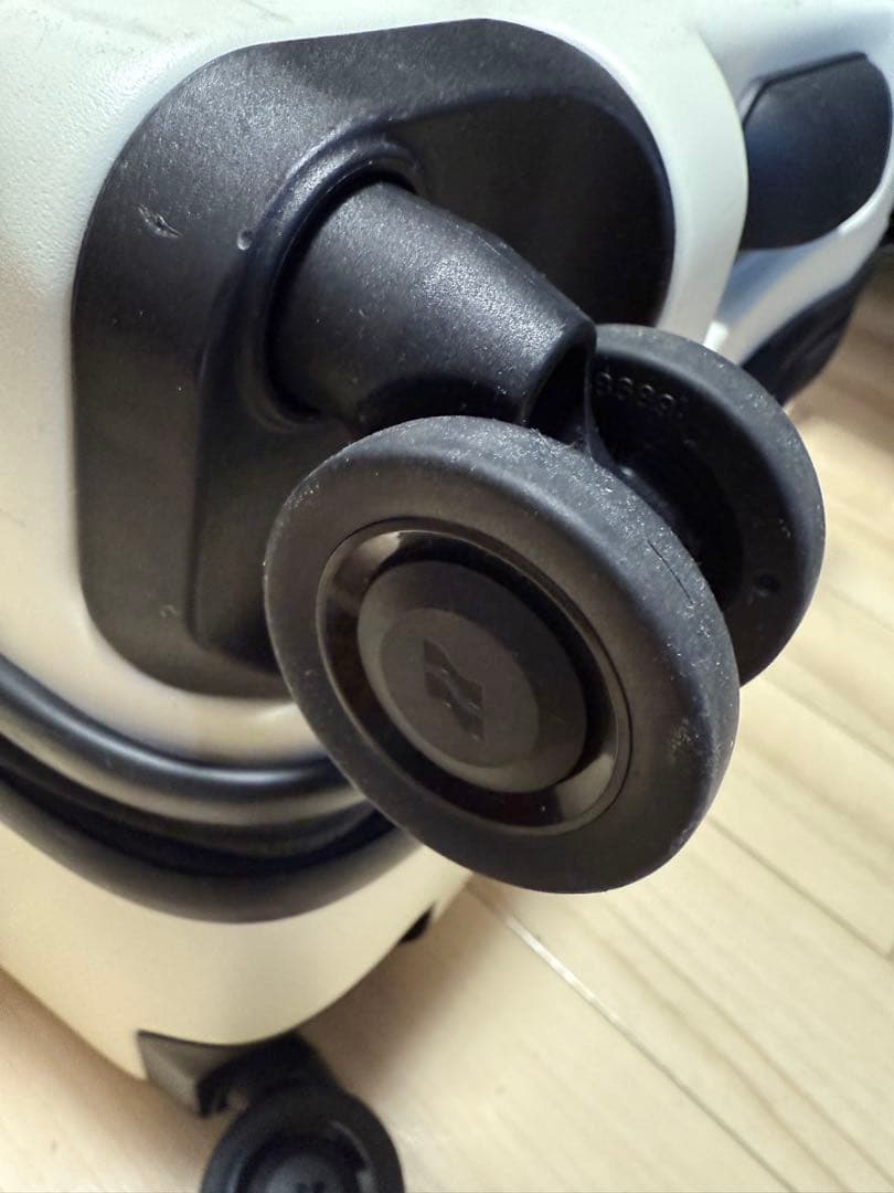 LOJEL オフホワイト キャリーケース　【傷あり】