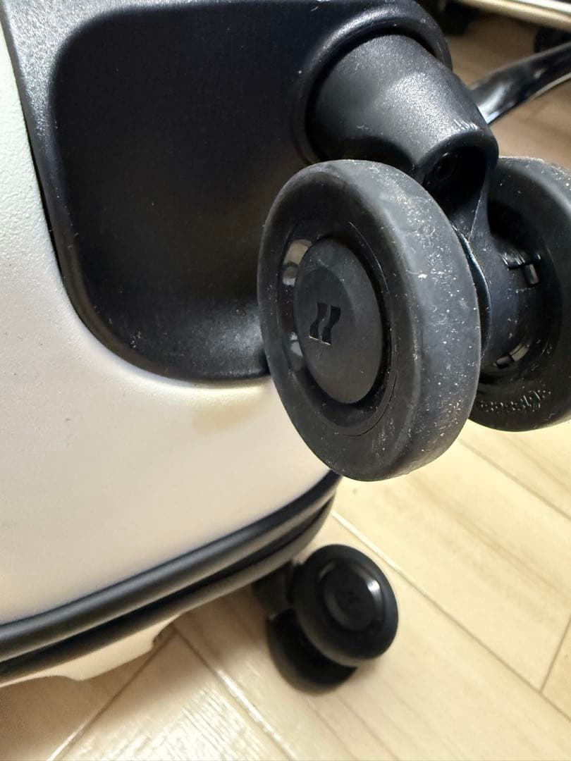 LOJEL オフホワイト キャリーケース　【傷あり】