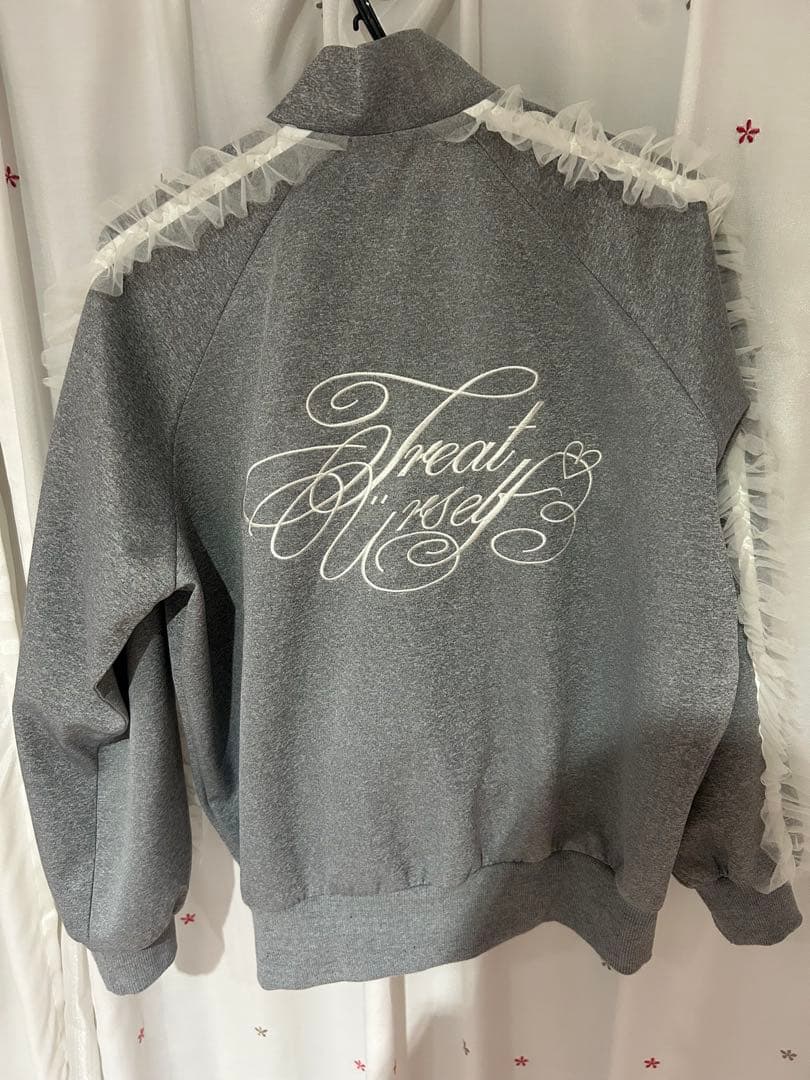 Treat Ürself ジャージ