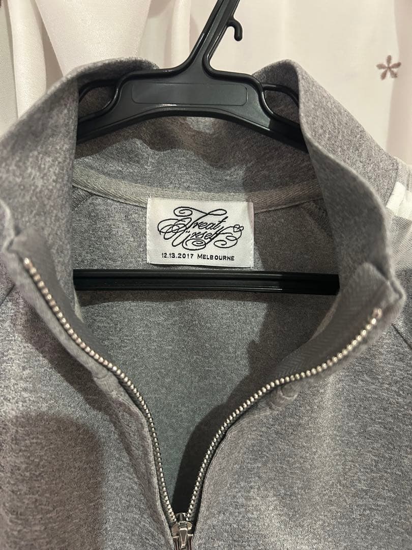 Treat Ürself ジャージ