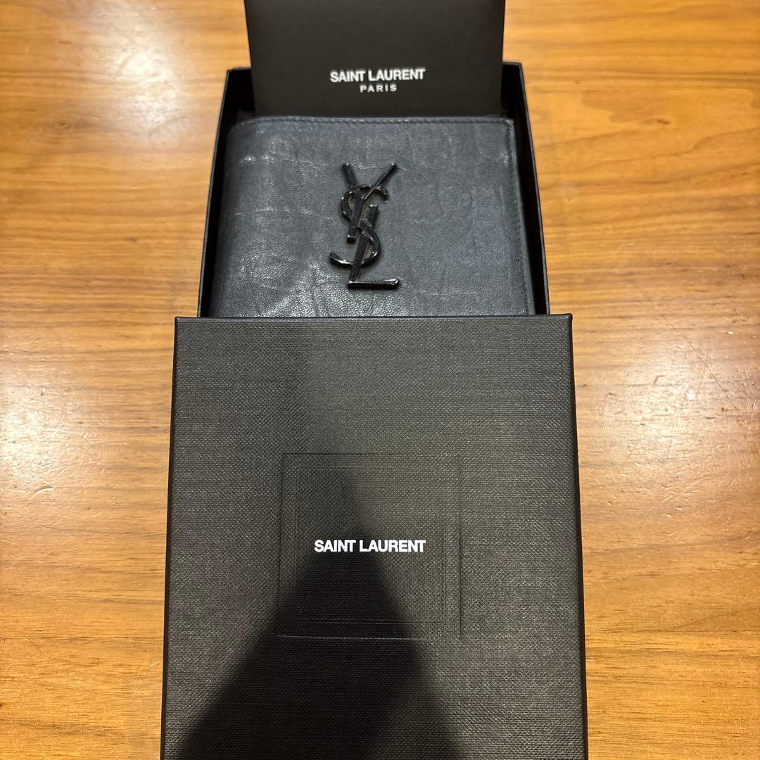 SAINT LAURENT ブラック二つ折り財布