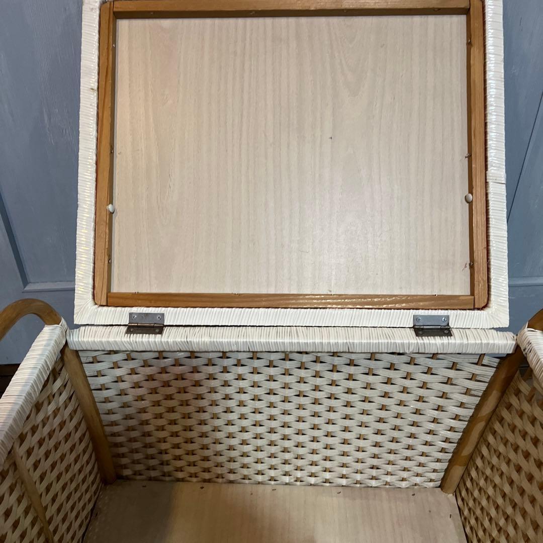 レトロ　ハローキティ　かご　バスケット　サンリオ　収納　籠　昭和　レア編み込み