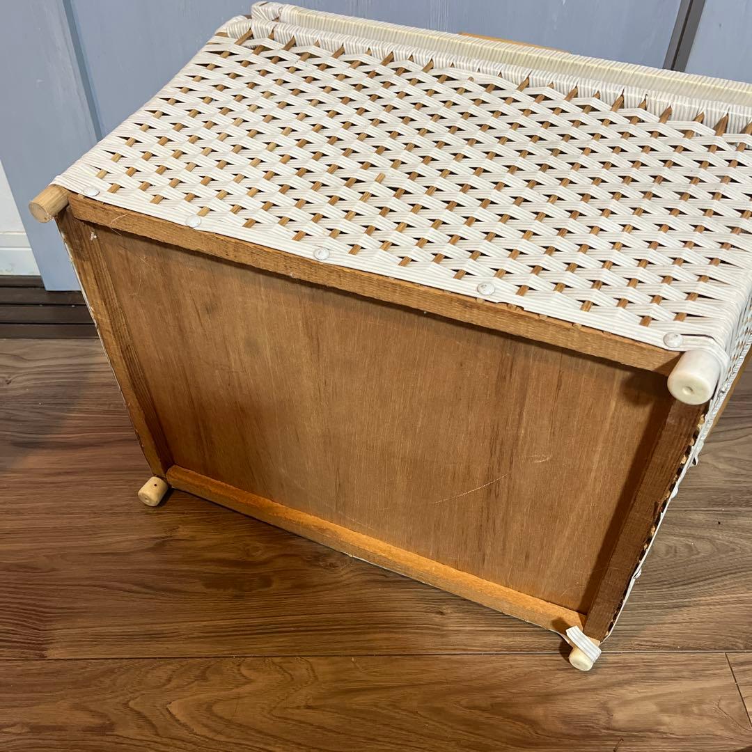 レトロ　ハローキティ　かご　バスケット　サンリオ　収納　籠　昭和　レア編み込み