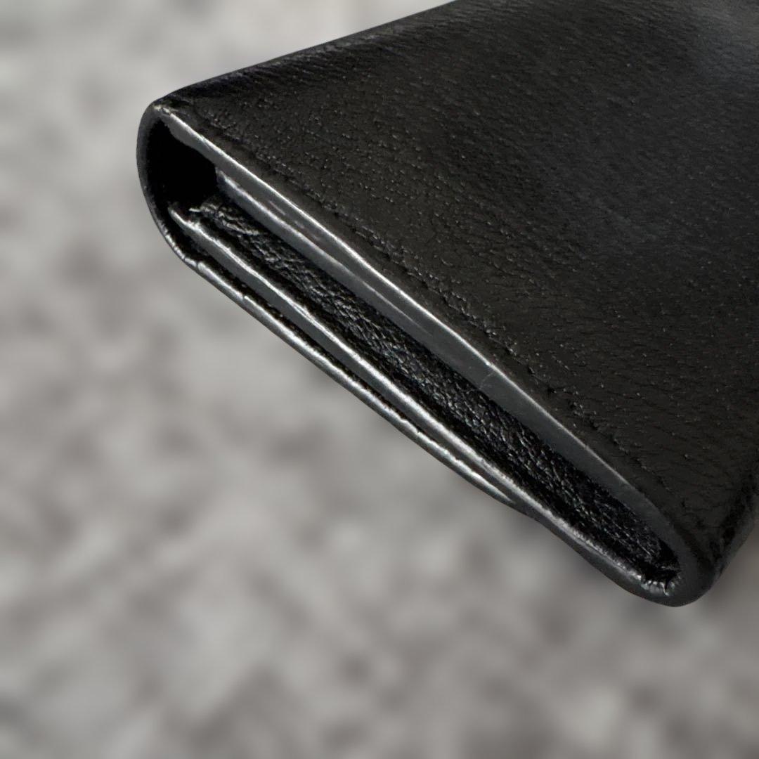 miu miu ミュウミュウ長財布ブラック マドラスレザー ロゴ パスケース付き