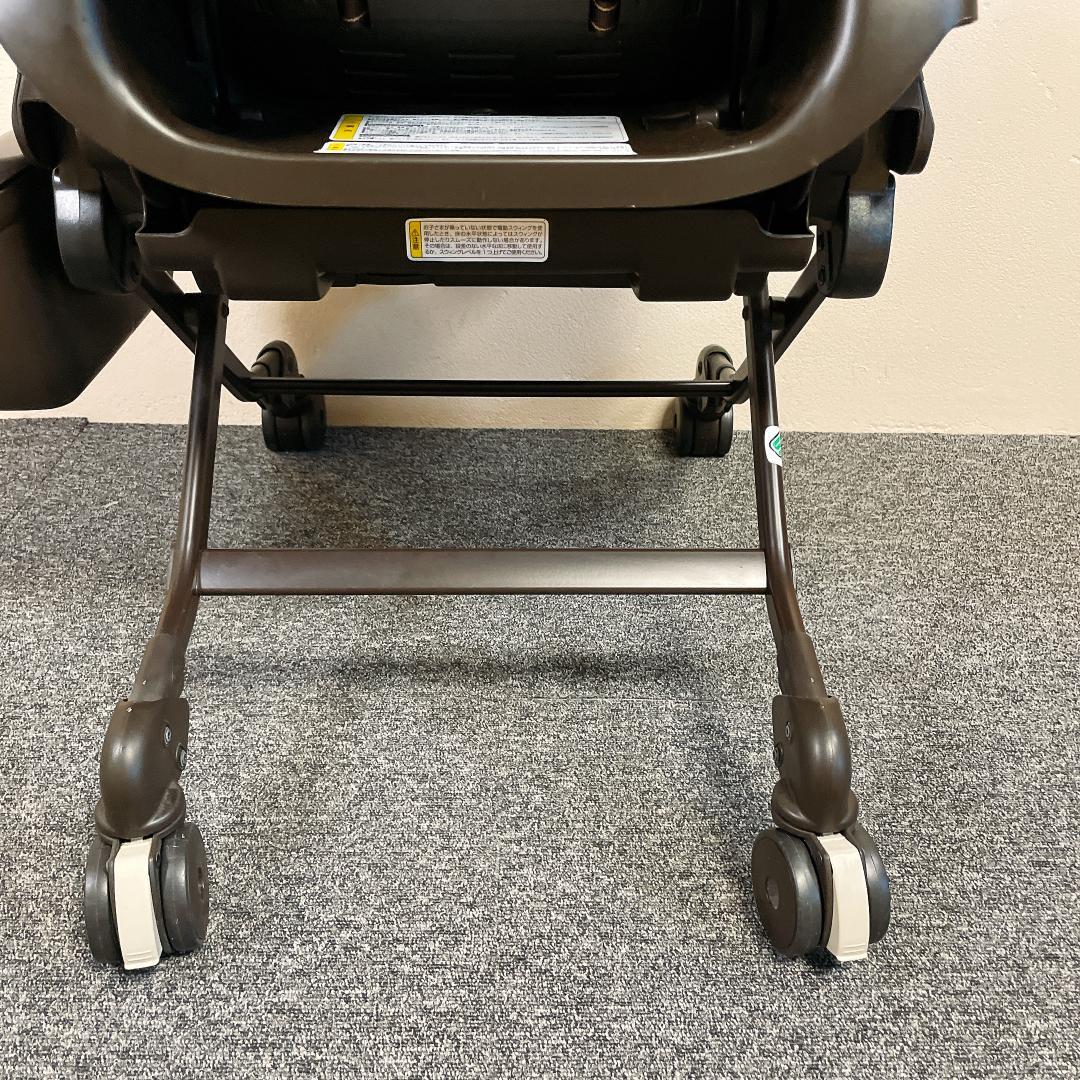 美品 Combi ネムリラAT オートスウィング