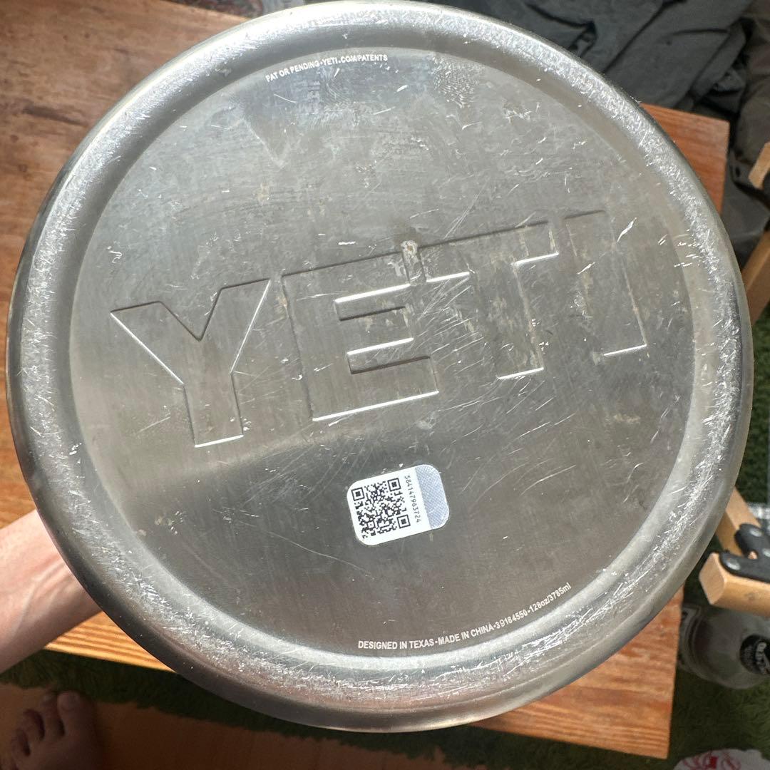 値引き交渉可！YETI ワンガロンジャグ！！人気のシルバーガロン！