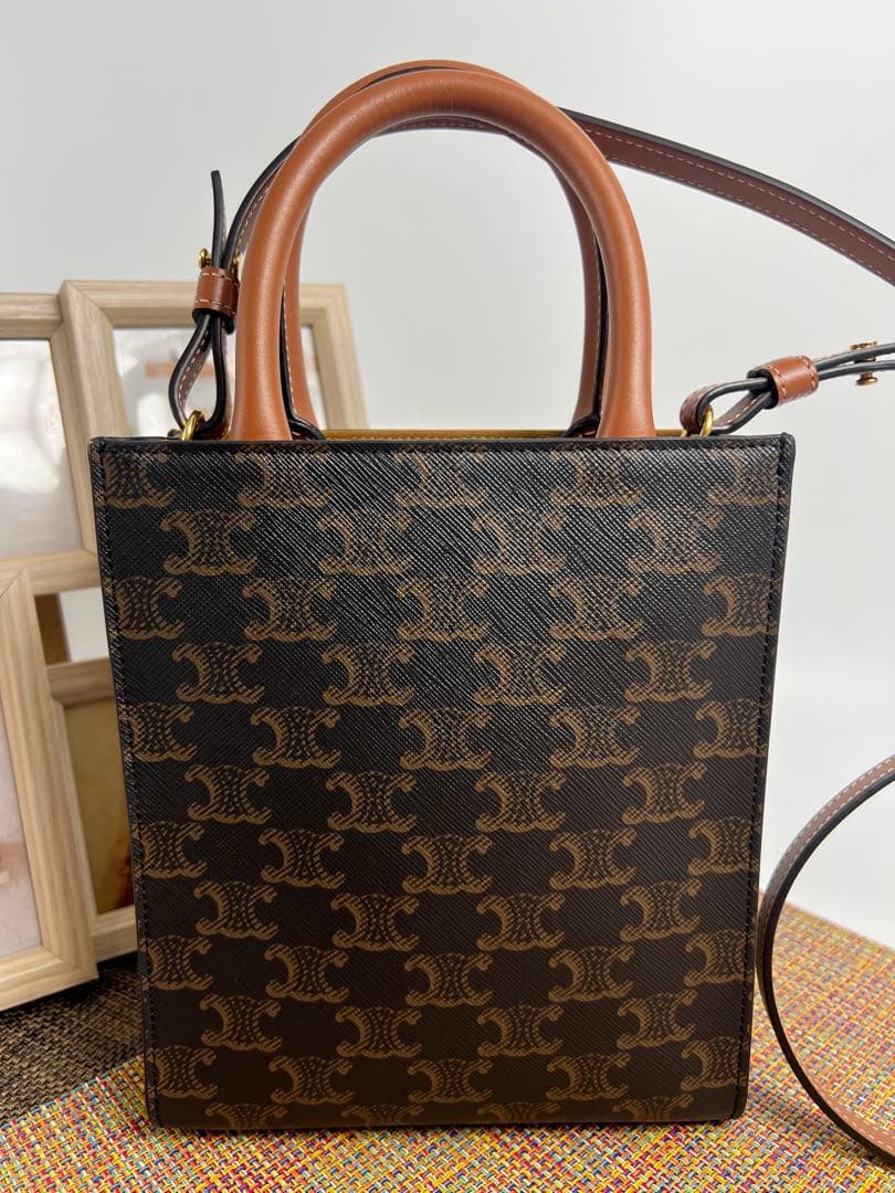 maru ✨極美品✨セリーヌ CELINE　バーティカル カバ　ミニ