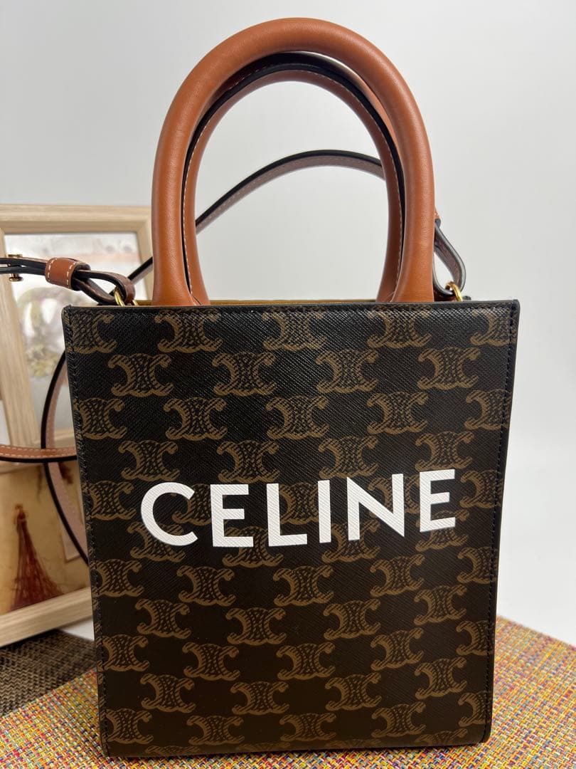 maru ✨極美品✨セリーヌ CELINE　バーティカル カバ　ミニ