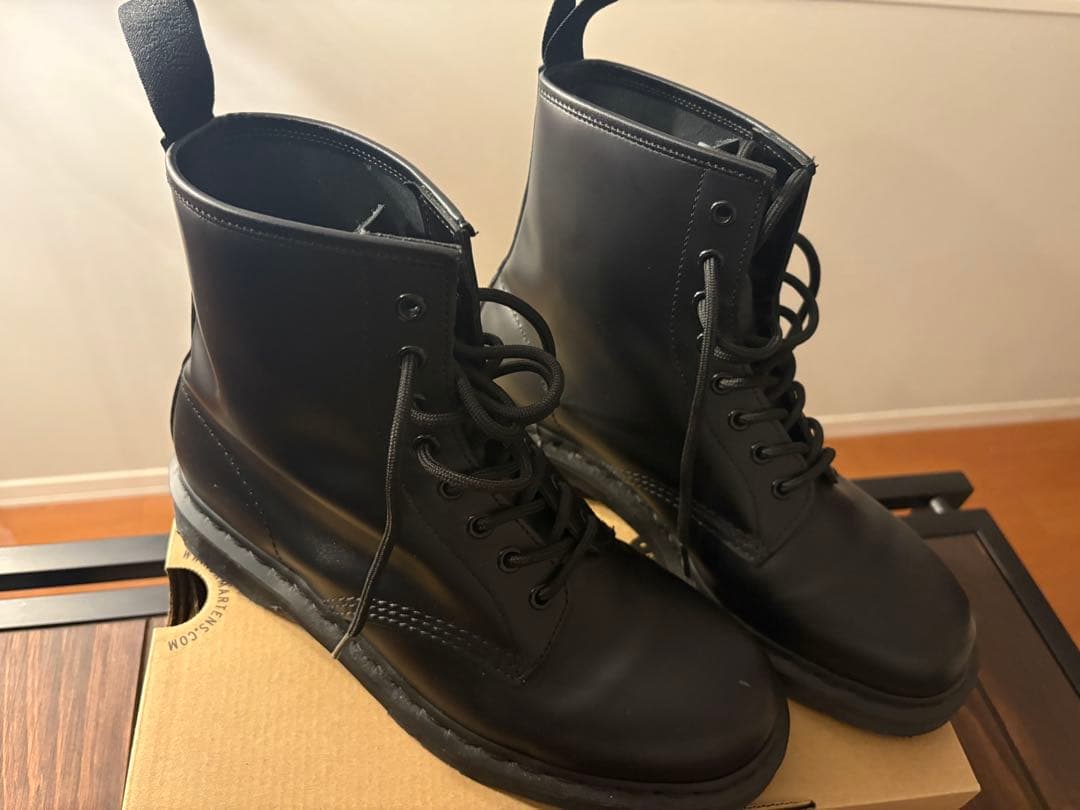 ドクターマーチン1460 MONO 8 ホールブーツ