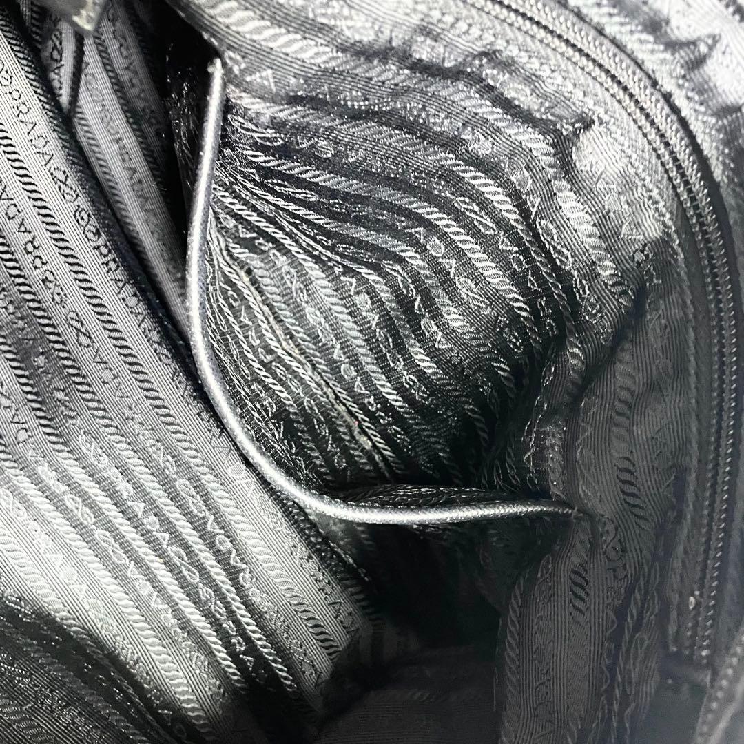 プラダ ナイロン 2way トートバッグ 三角ロゴ 金具 大容量 多機能 A4可