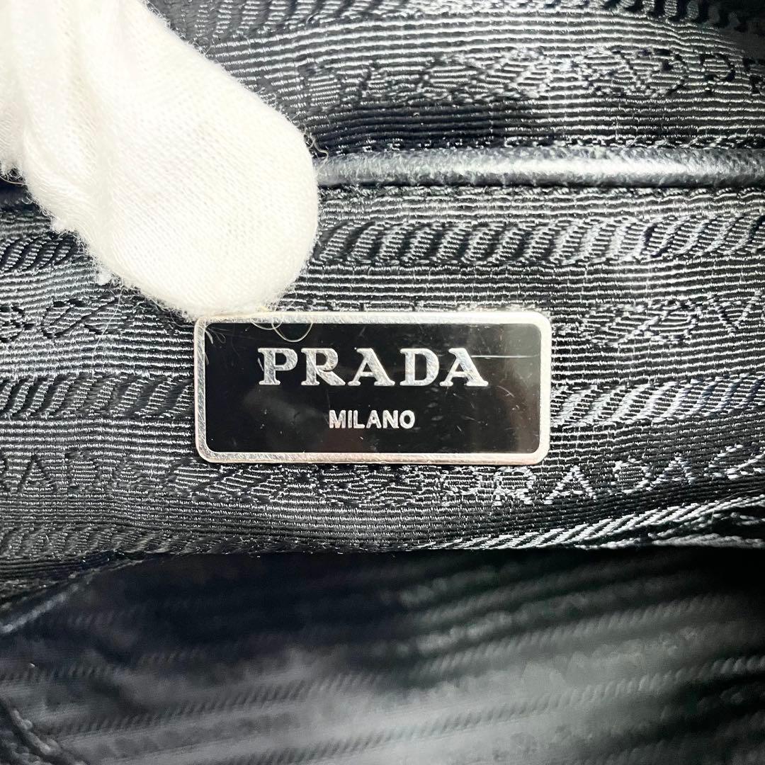 プラダ ナイロン 2way トートバッグ 三角ロゴ 金具 大容量 多機能 A4可