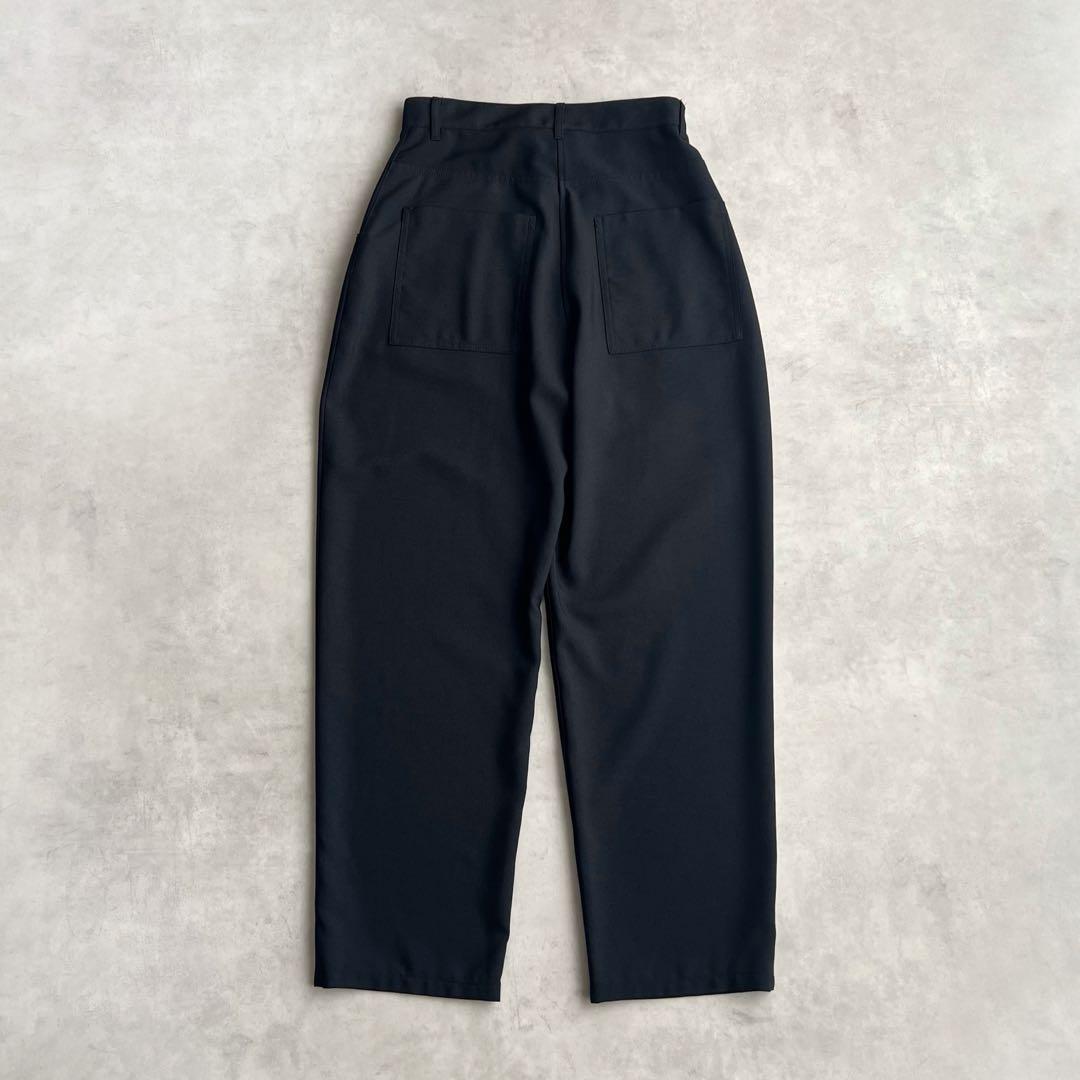 conte ラウンドシルエットパンツ　ブラック　36