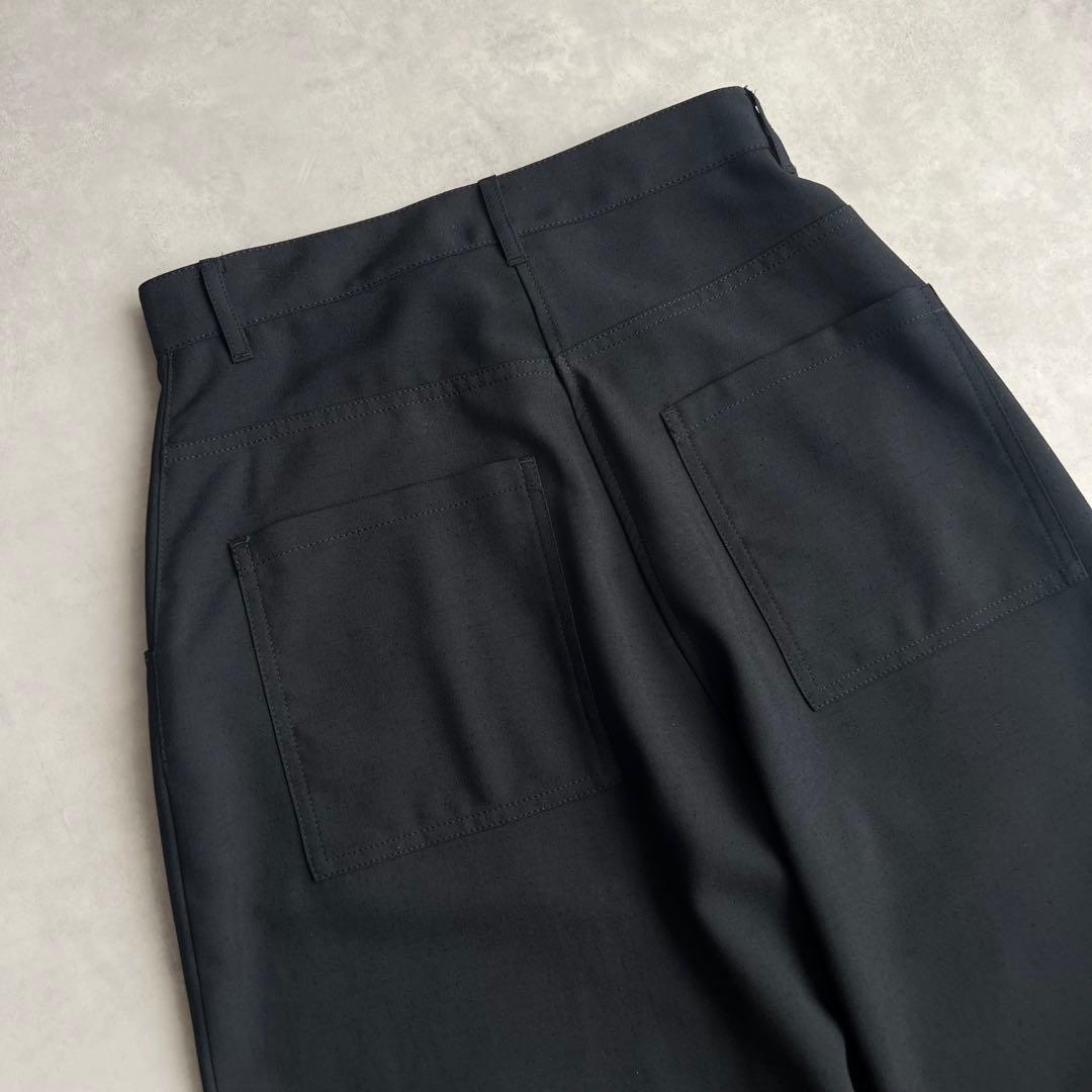 conte ラウンドシルエットパンツ　ブラック　36