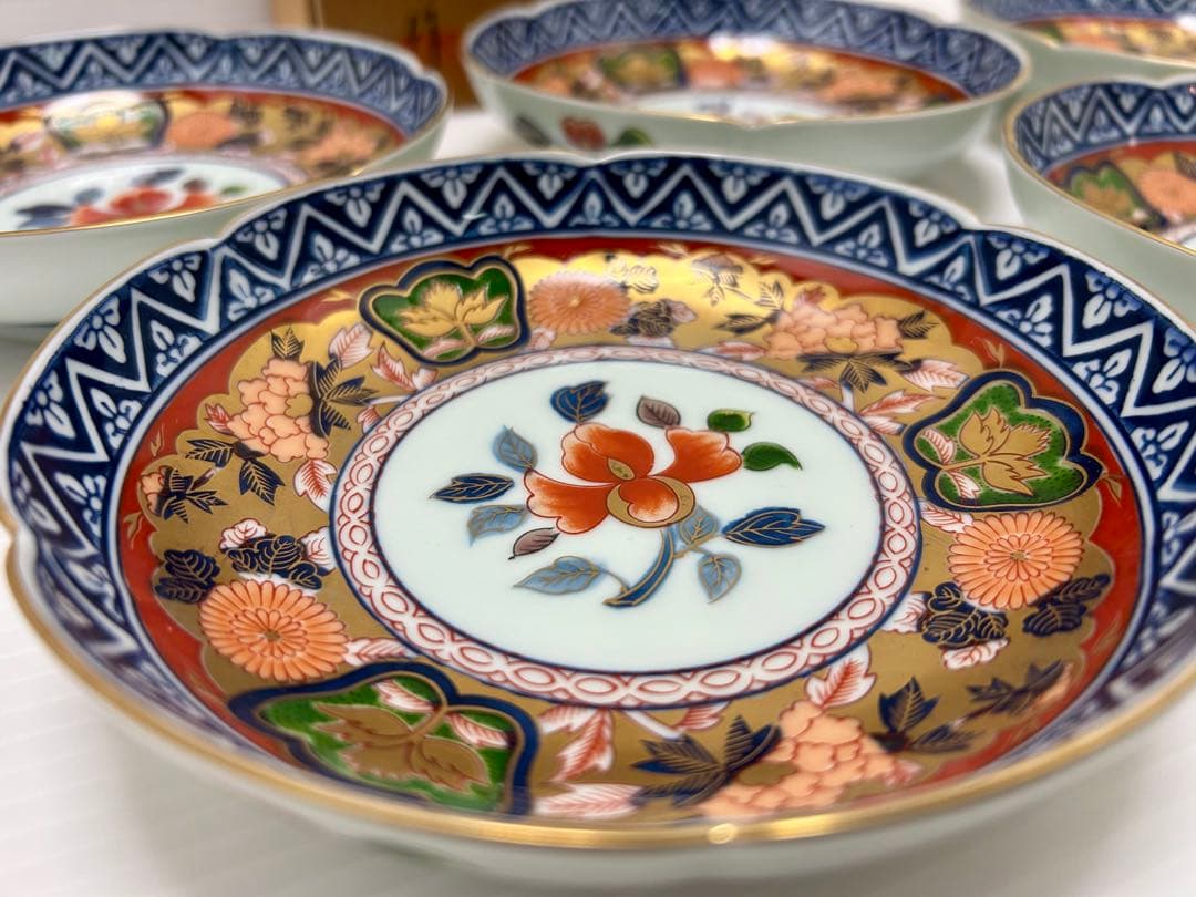 有田焼 日肥　其泉 金彩古伊万里　様式 中皿5枚セット 金彩 輪花皿　未使用