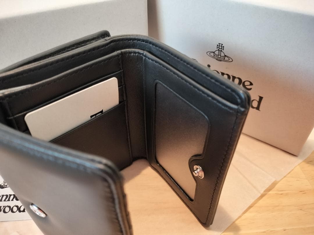 【新品未使用】 Vivienne Westwood 三つ折り財布