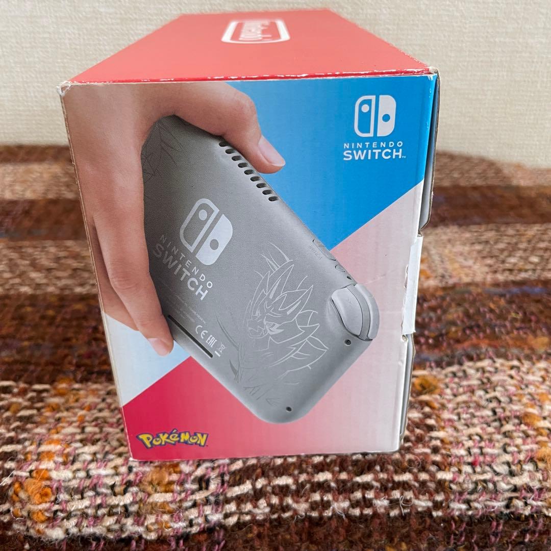 Nintendo Switch Lite ザシアン　ザマゼンタポケモンデザイン