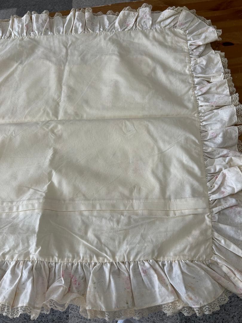 未使用さえらアキアカネ薄ピンクベージュ系Mikasa 花柄レース付き座布団カバー