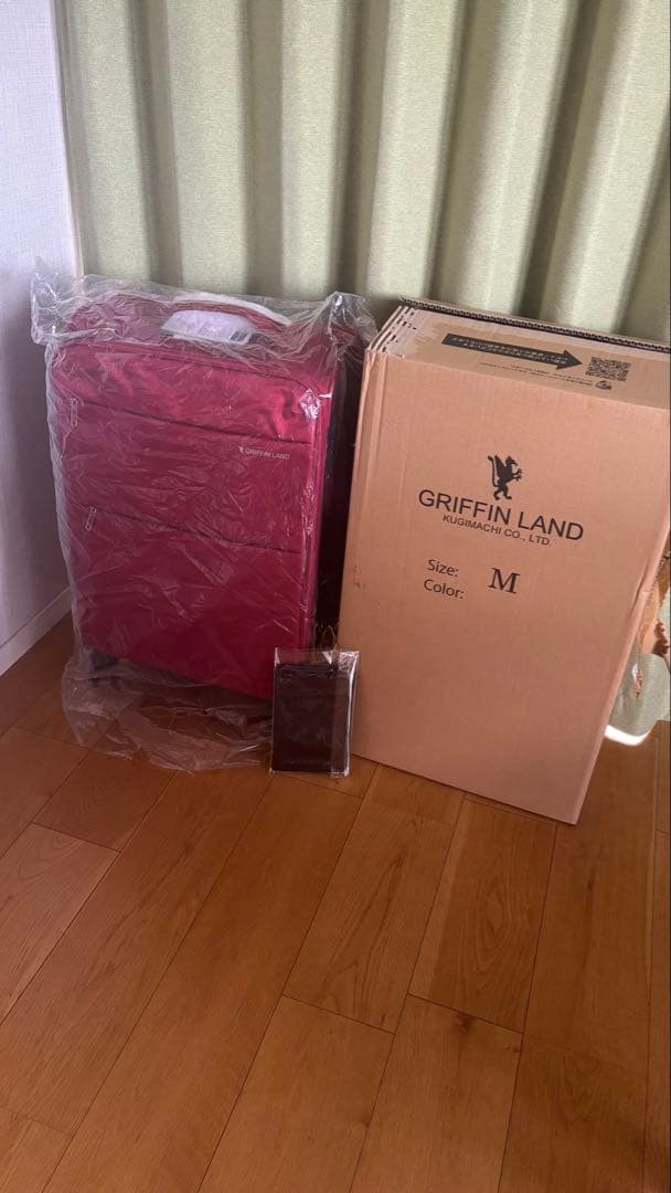 ★送料込み★【新品未使用】[グリフィンランド] 軽量スーツケース Mサイズ