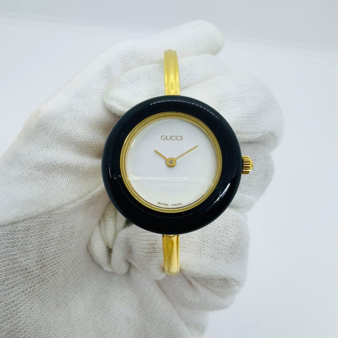 ✨GUCCI✨グッチ✨チェンジベゼル✨ホワイト文字盤✨ゴールド✨クォーツ✨腕時計