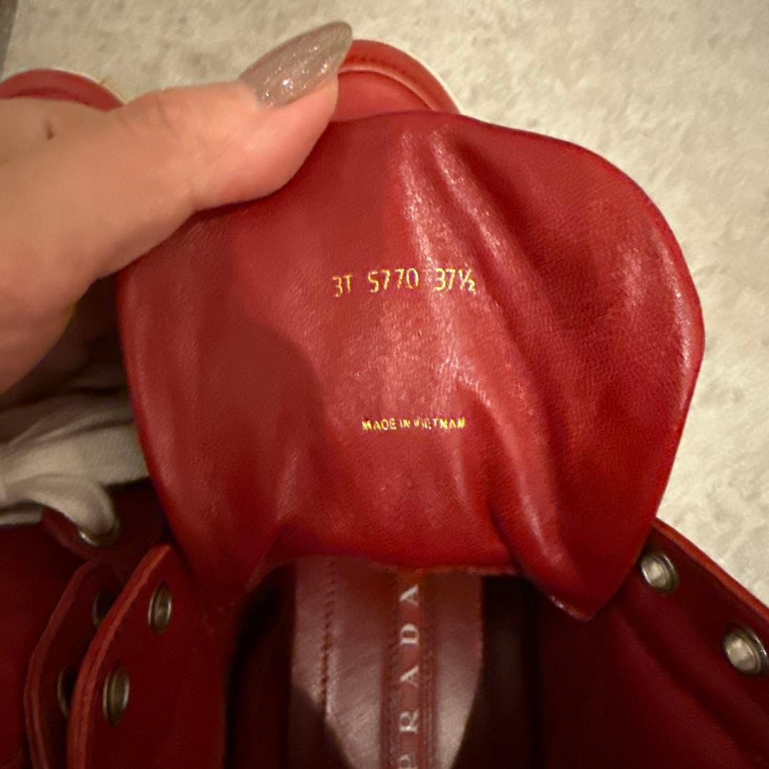 PRADA ハイカットスニーカー